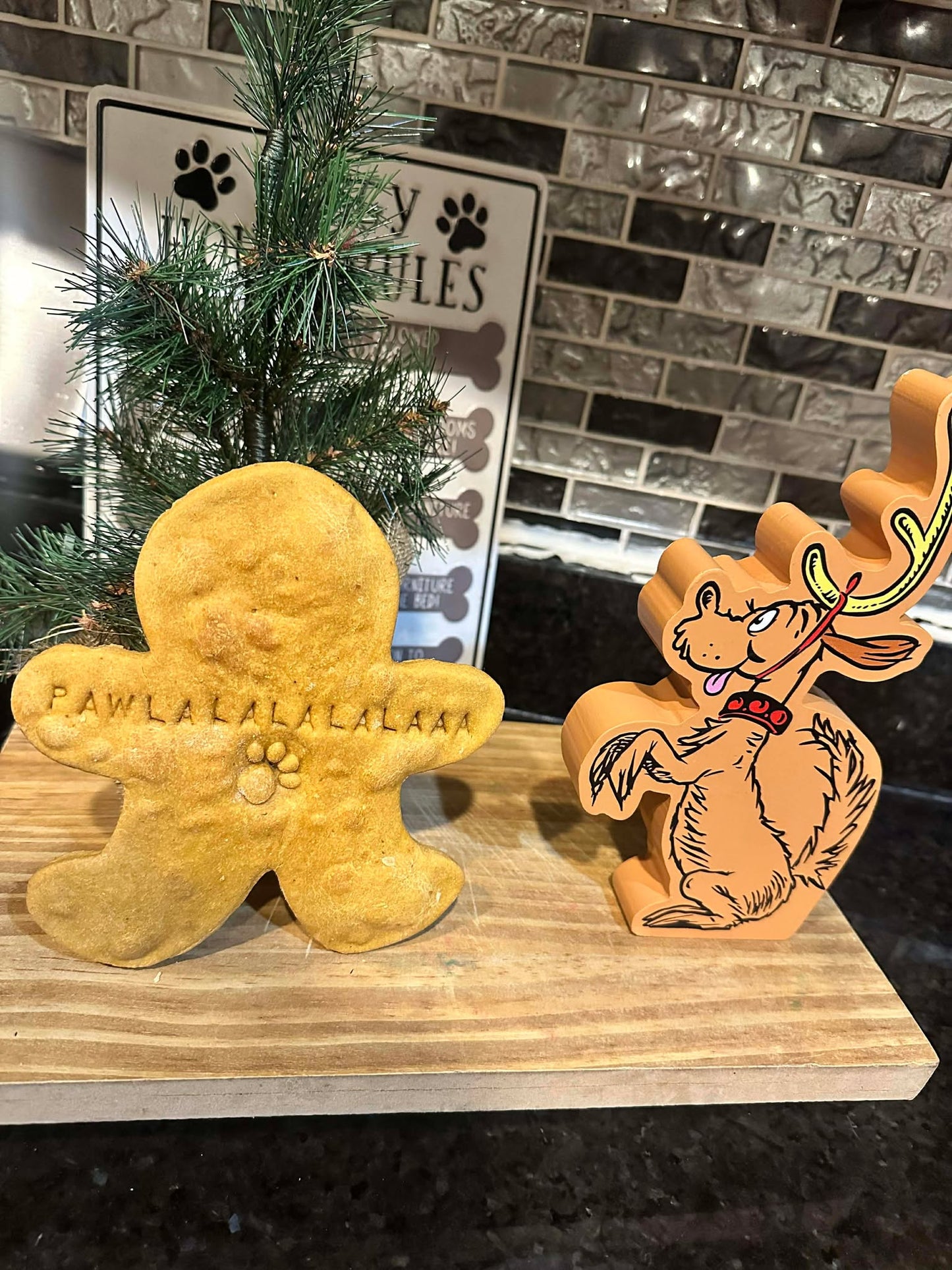 Jumbo Howliday Canine Cookies